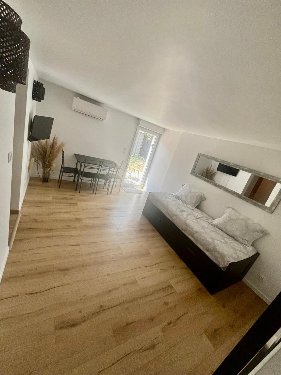 Charmant Et Confortable Appartement Narbonne Bagian luar foto