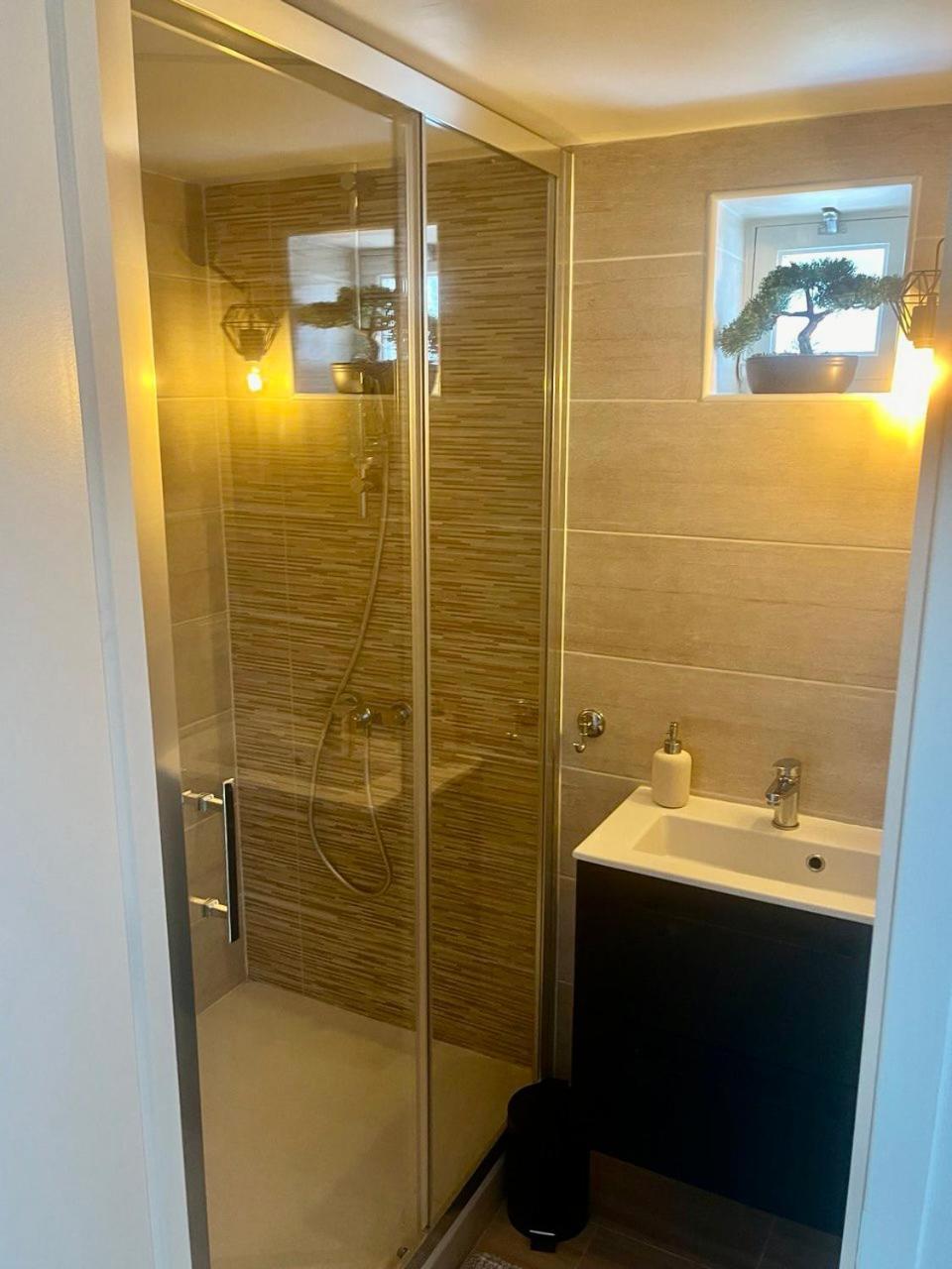 Charmant Et Confortable Appartement Narbonne Bagian luar foto